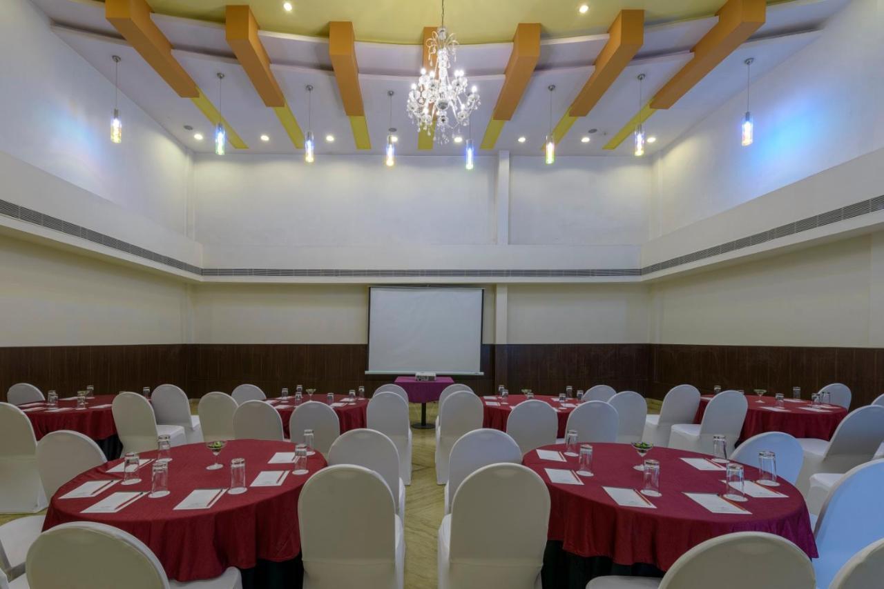 Hotel The Fern Residency - Yeshwanthpur à Bangalore Extérieur photo