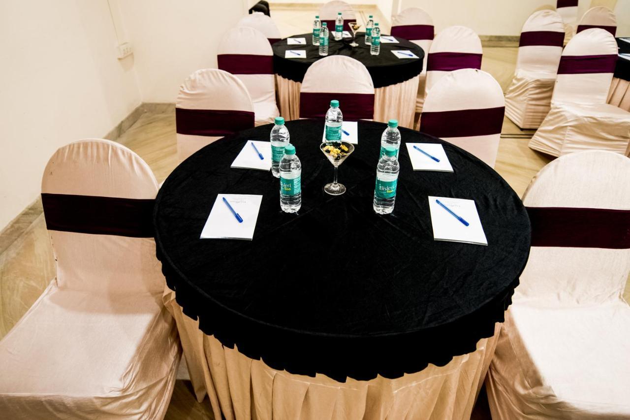 Hotel The Fern Residency - Yeshwanthpur à Bangalore Extérieur photo